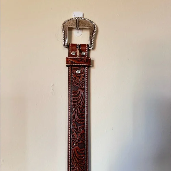 Western Brown Tooled Leather Belt - Picture 2 of 4